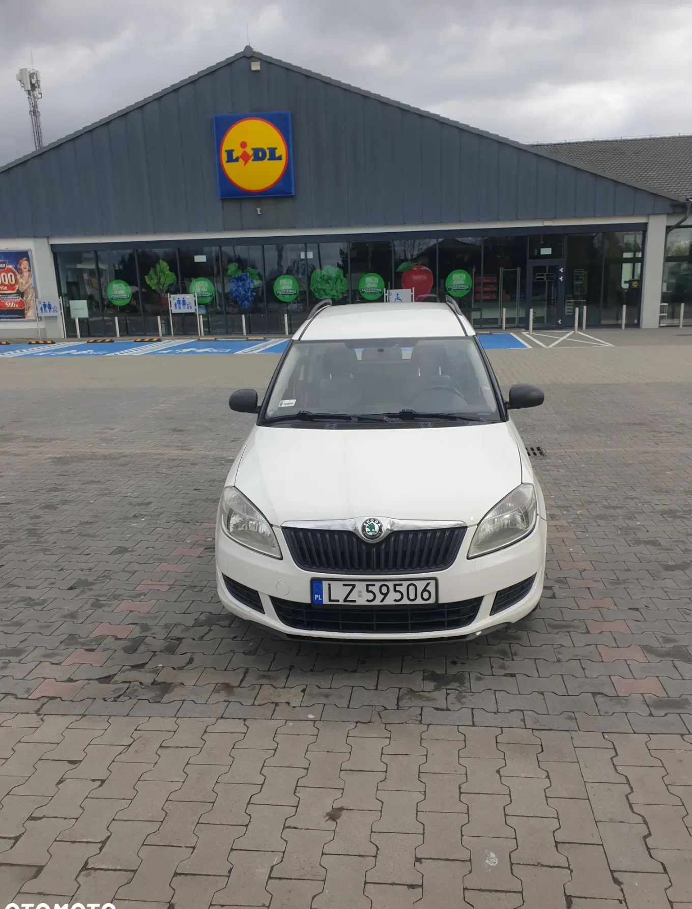 skoda Skoda Roomster cena 15400 przebieg: 318000, rok produkcji 2012 z Zamość